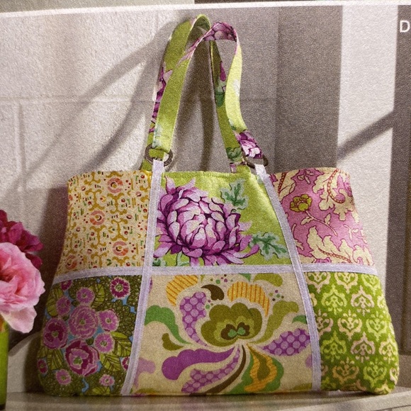 Simplicity 2396 Sewing Pattern Tote Bags Sweet Pea Uncut - Picture 4 of 9